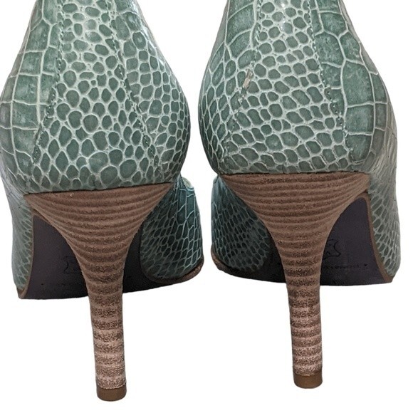 Donald J. Pliner Cloves seafoam green reptile print pointed toe leather pump 6M - Picture 4 of 11